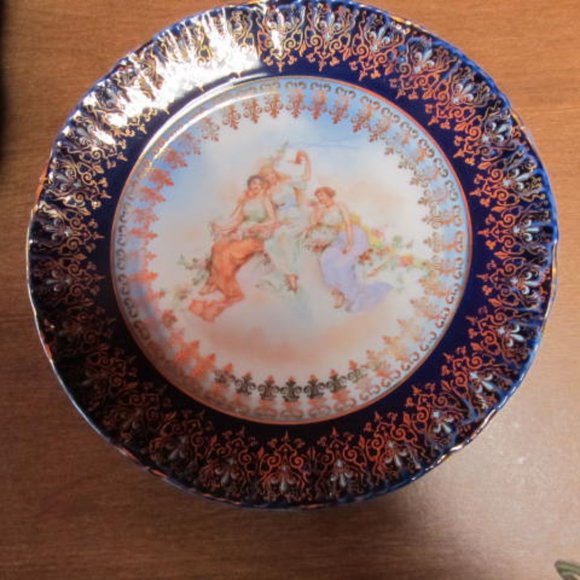 Victoria Austria Lovely Victoria Portrait Plate Fancy Plates Plates for Walls - Picture 3 of 5